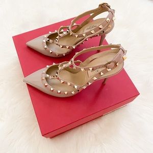 Valentino rockstud pump